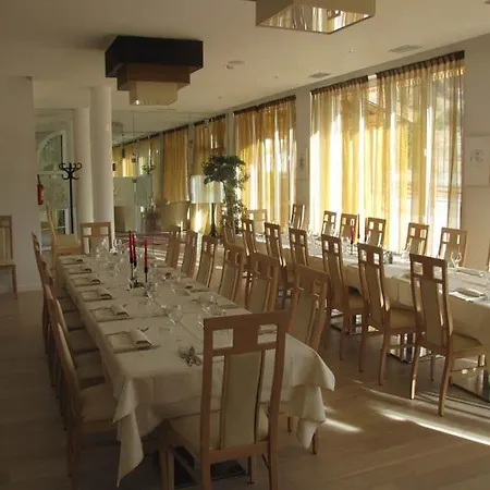 Alpen Eghel Hotel 3*