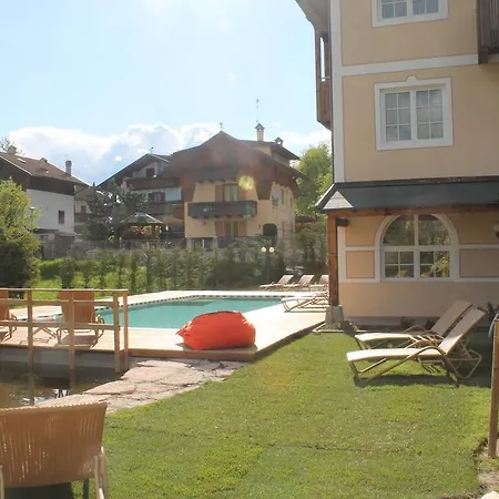 Alpen Eghel Folgaria