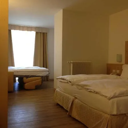 Alpen Eghel Hotel 3*